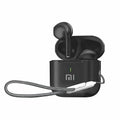 Fone de ouvido wireless preto com cancelamento de ruído e estojo de carregamento.